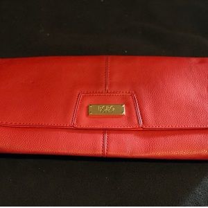 BCBG clutch